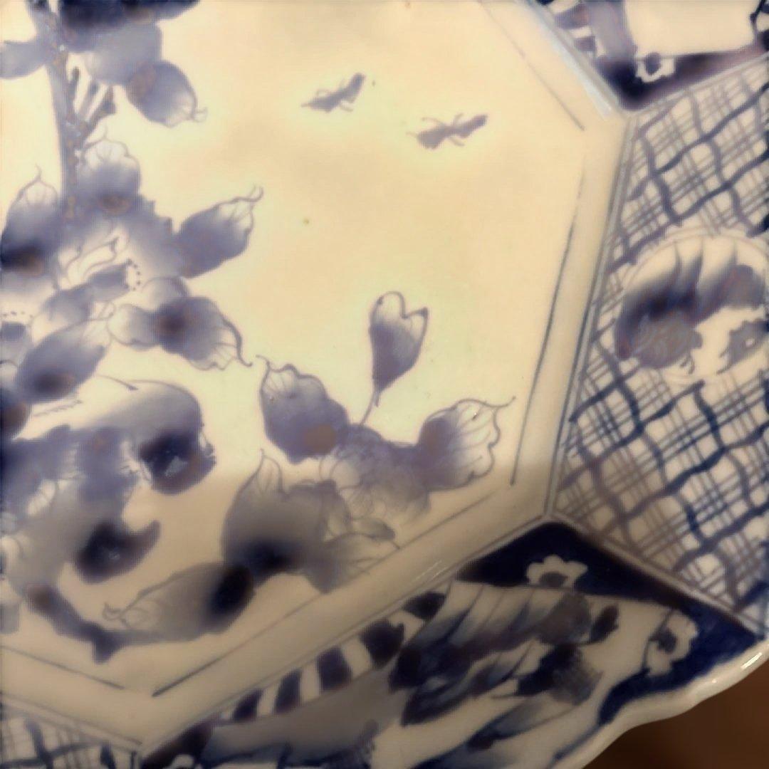 サービス出品　古伊万里　染付　八角形変形大皿　花と蝶々　素敵な絵付け