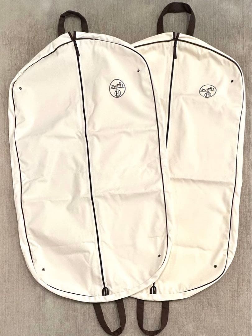 荒井さま専用　エルメス 10点セット ハンガー8本 ガーメント2枚 洋服収納袋