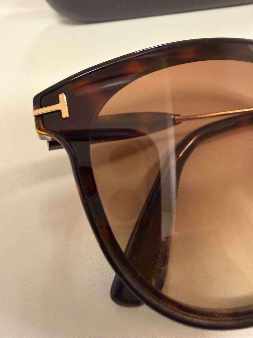 TOM FORD ブラウンラウンドサングラス ケース付き
