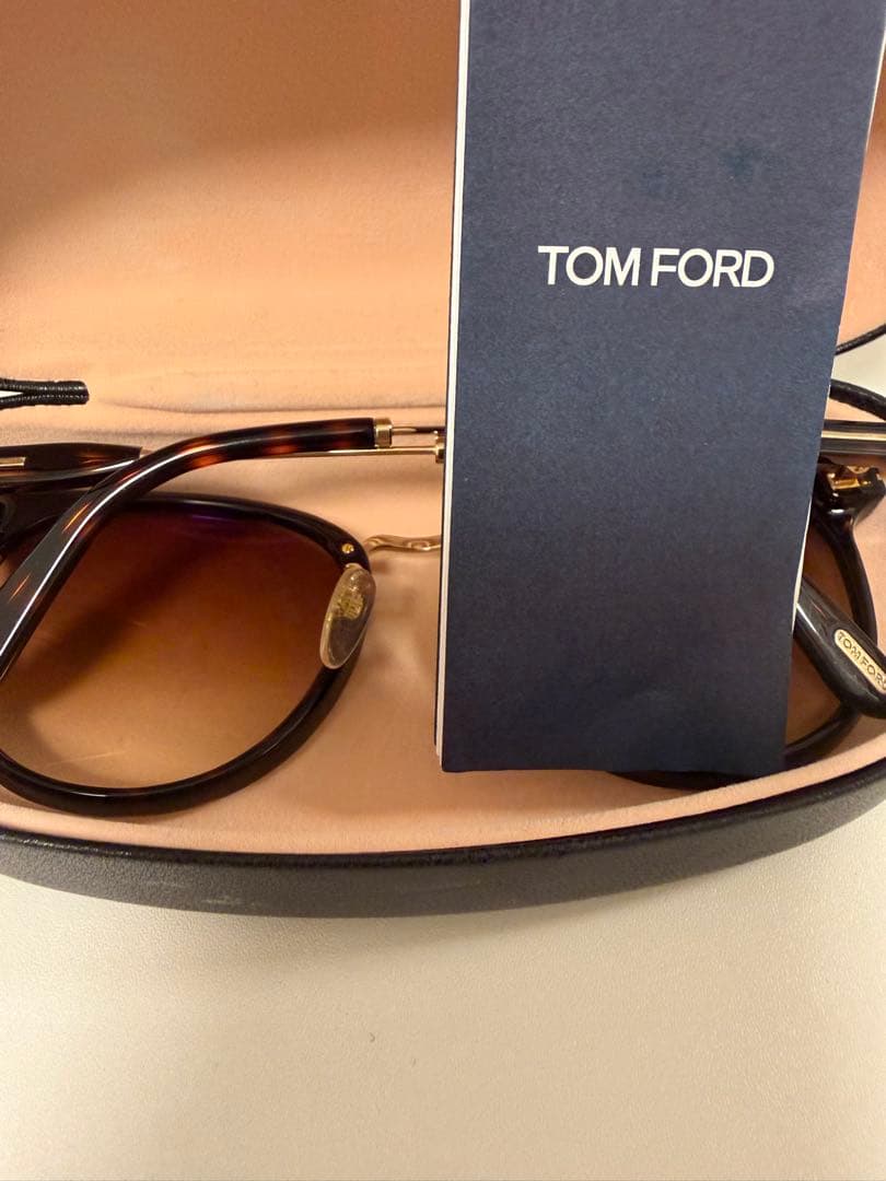 TOM FORD ブラウンラウンドサングラス ケース付き