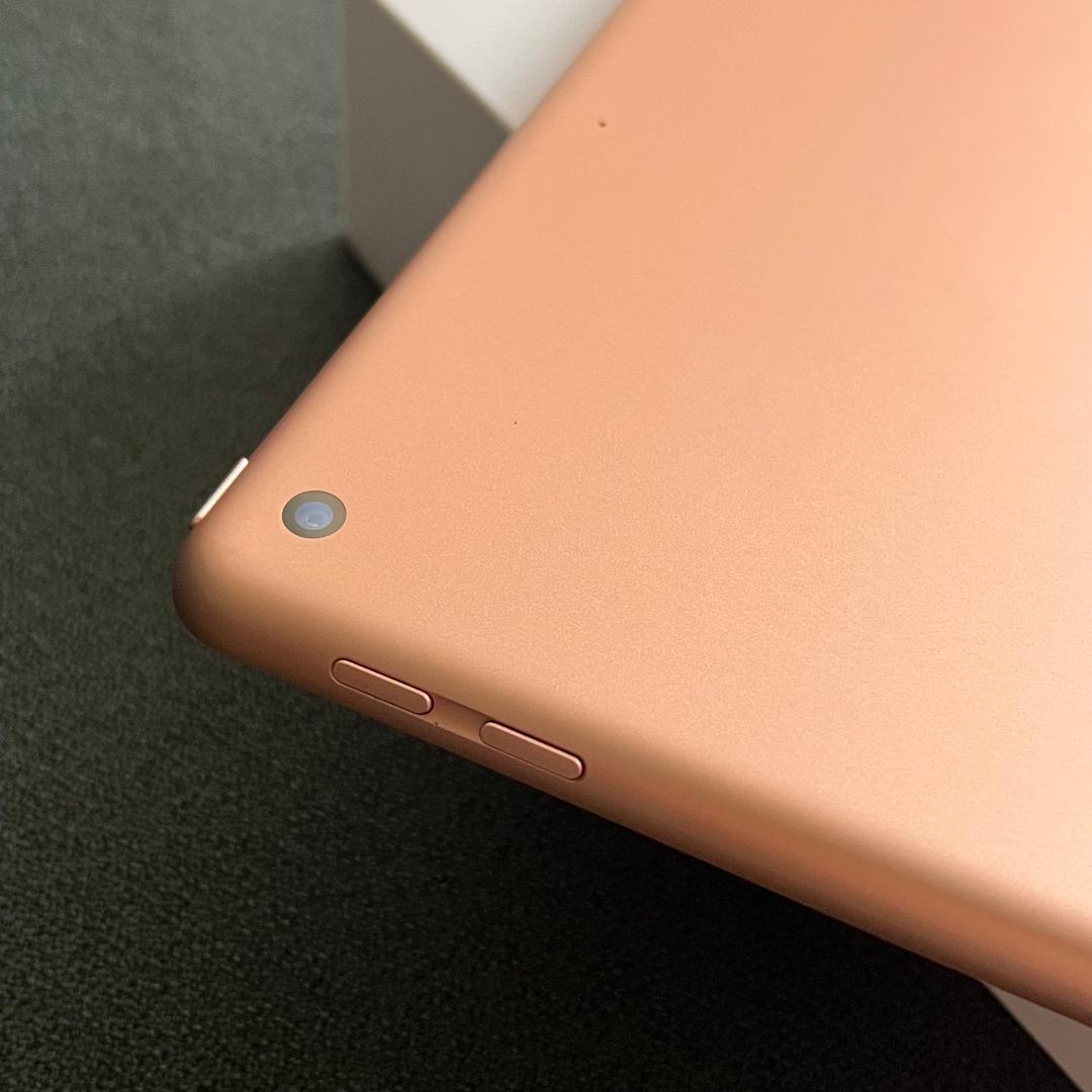 Apple iPad 第6世代 Wi-Fi 32GB ゴールド