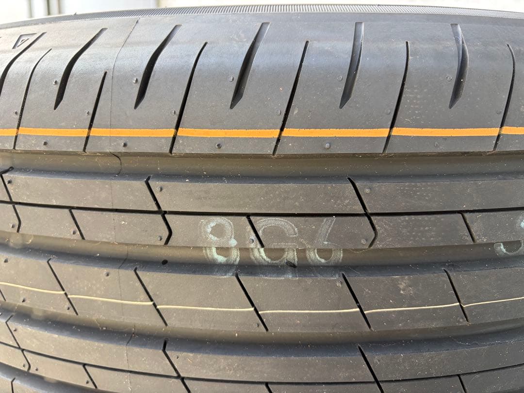❷(26年製)新車外し ほぼ新品 アルファード40 225/60R18 タイヤ