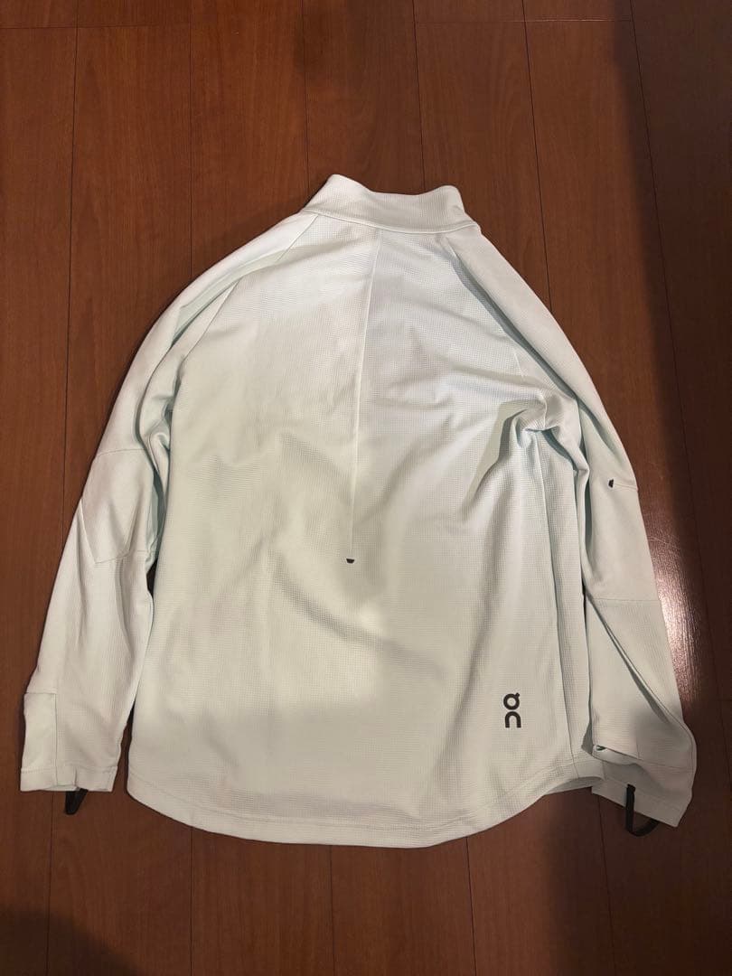 美品　On ハーフジップ　長袖　ランニングウェアライトグリーン