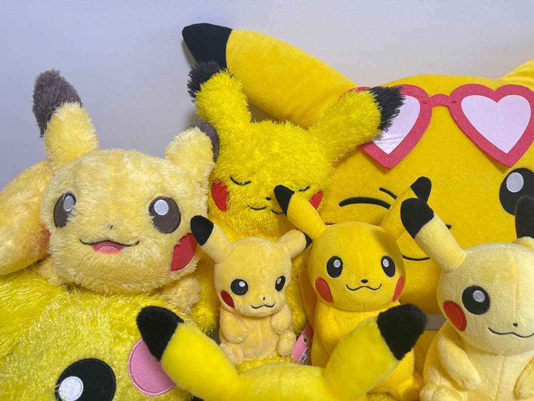 ポケモン　ピカチュウぬいぐるみ　まとめ売り