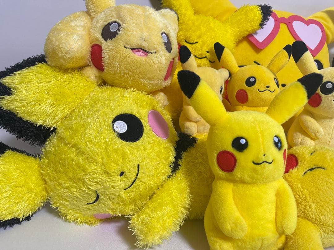 ポケモン　ピカチュウぬいぐるみ　まとめ売り