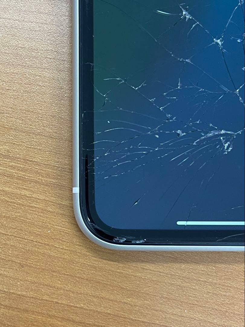 P*h様 動作確認済み iPhoneXR 64GB ID C7825