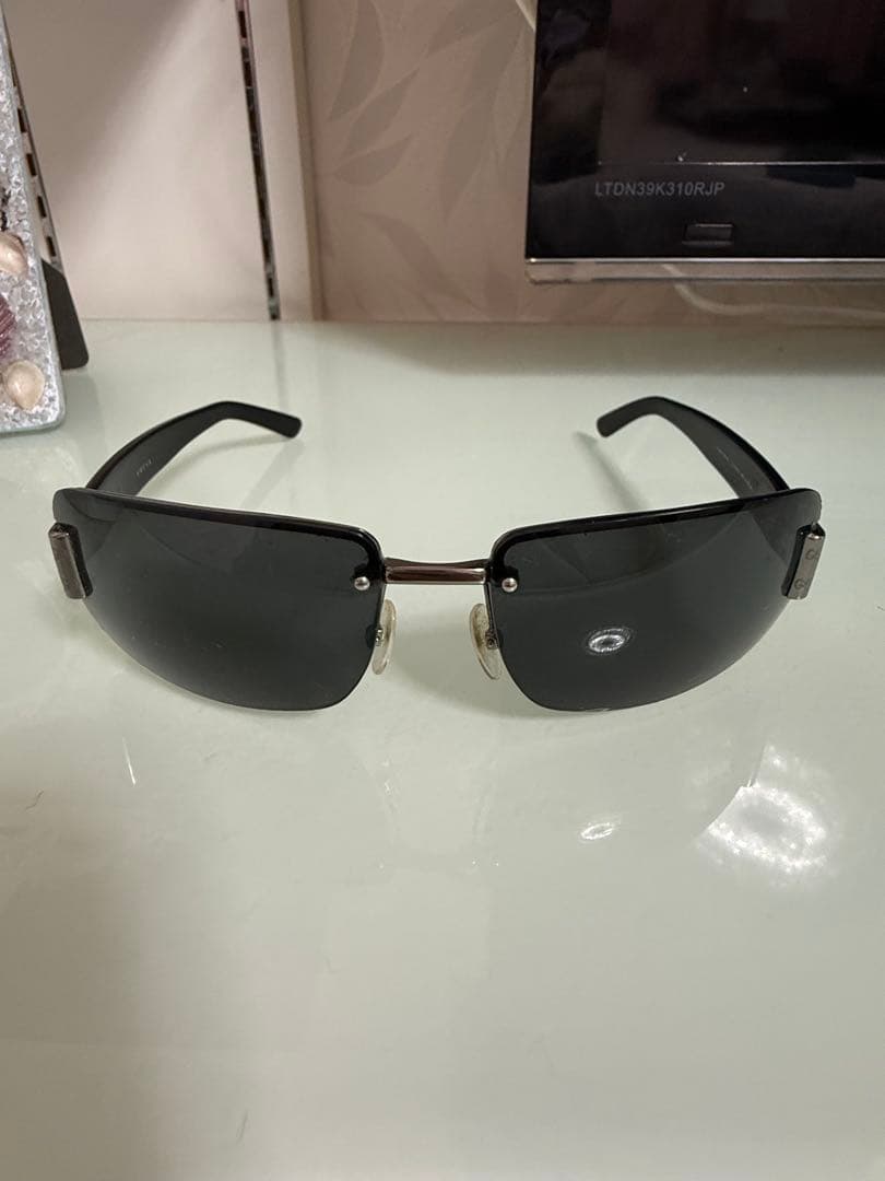 Gucci ブラック サングラス