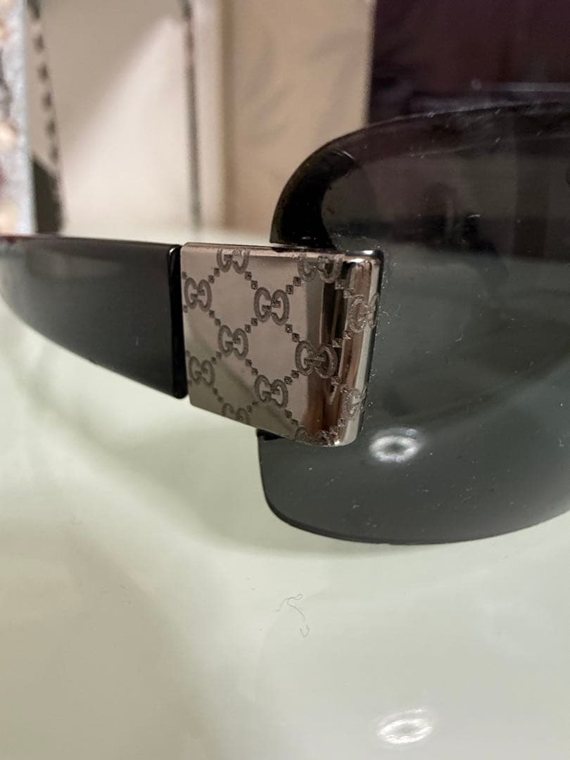 Gucci ブラック サングラス