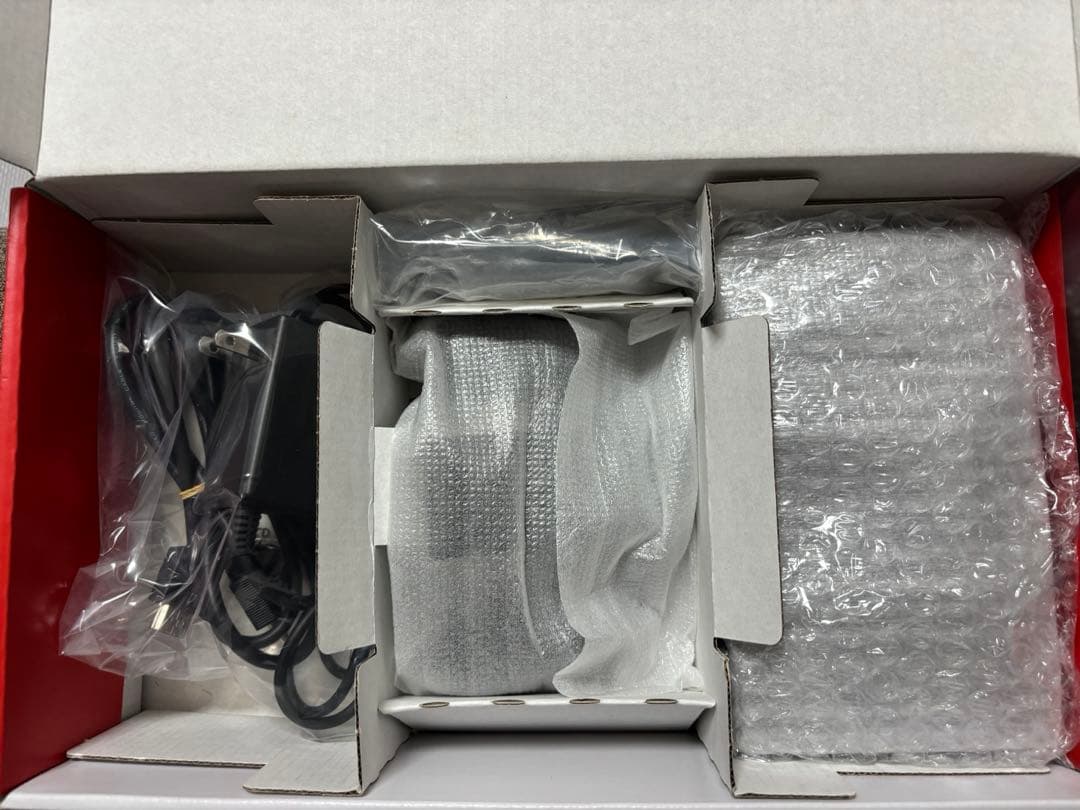 Nintendo Switch 本体新品