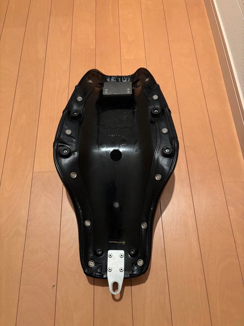 TRAMP トランプサイクル　スポーツスター　シート