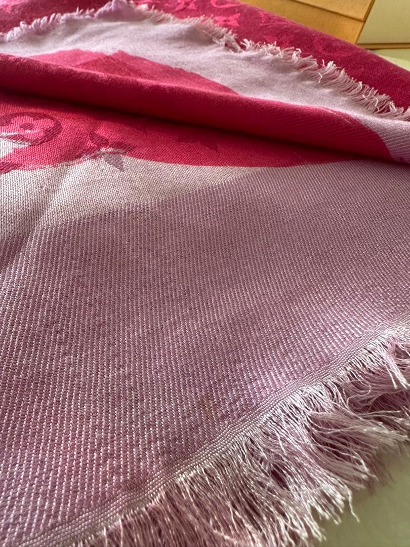 Louis Vuitton 大判ストール ピンク