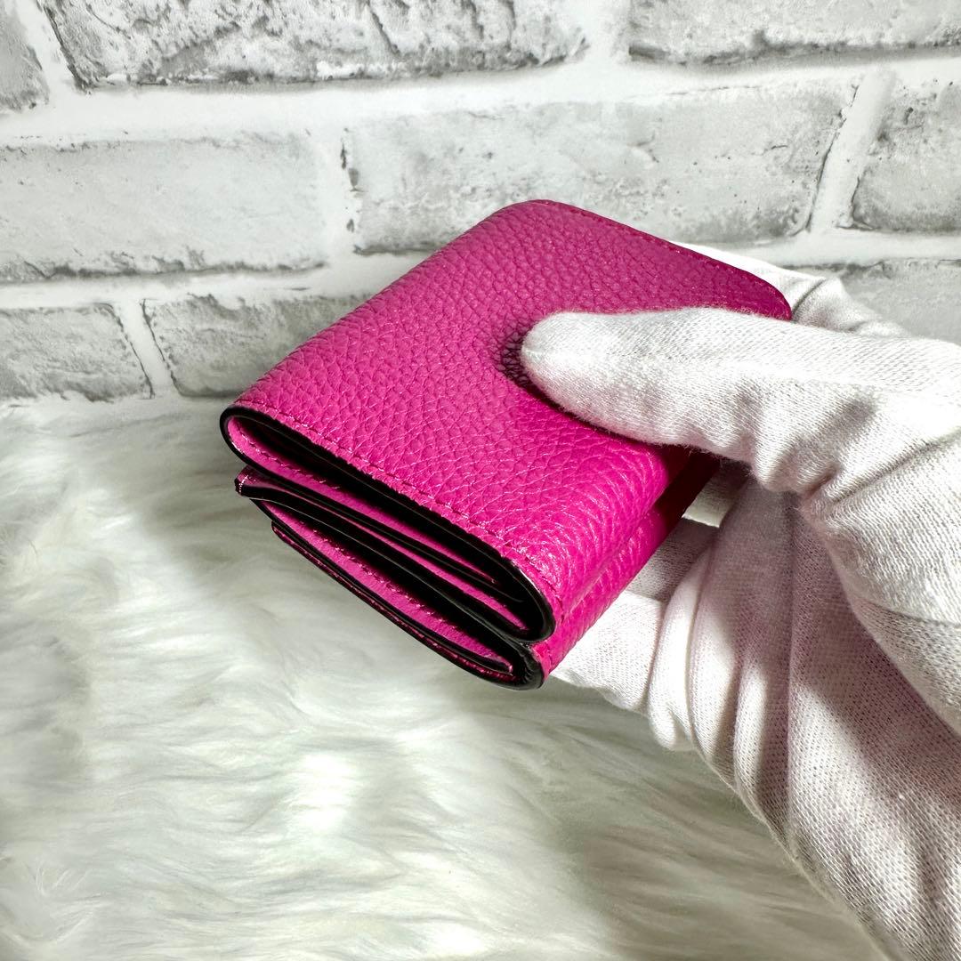 新品 FENDI セレリア ピーカブー マイクロ 三つ折り 財布 ピンク 箱付