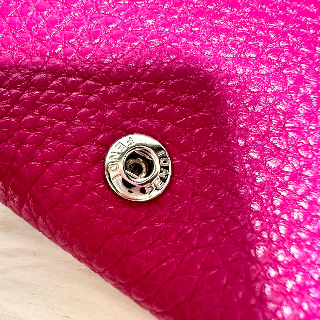 新品 FENDI セレリア ピーカブー マイクロ 三つ折り 財布 ピンク 箱付
