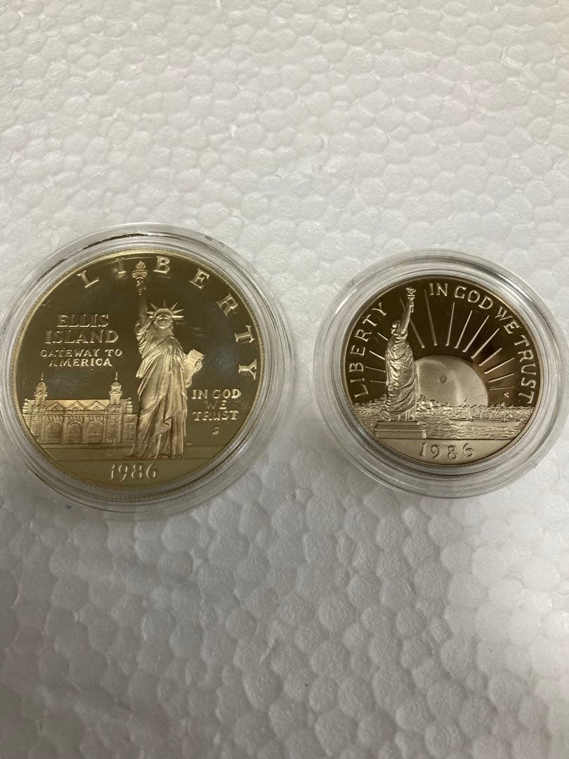 1986年、アメリカ自由の女神100周年プルーフ￼記念硬貨2枚セット￼