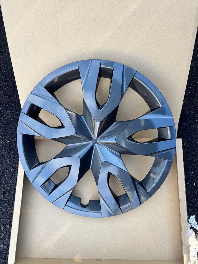 60プリウス　純正ホイールキャップ　新品未使用