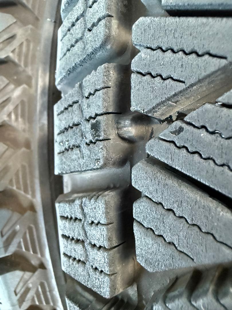 ミッツブリヂストンスタッドレス225／55R19 99Q深溝