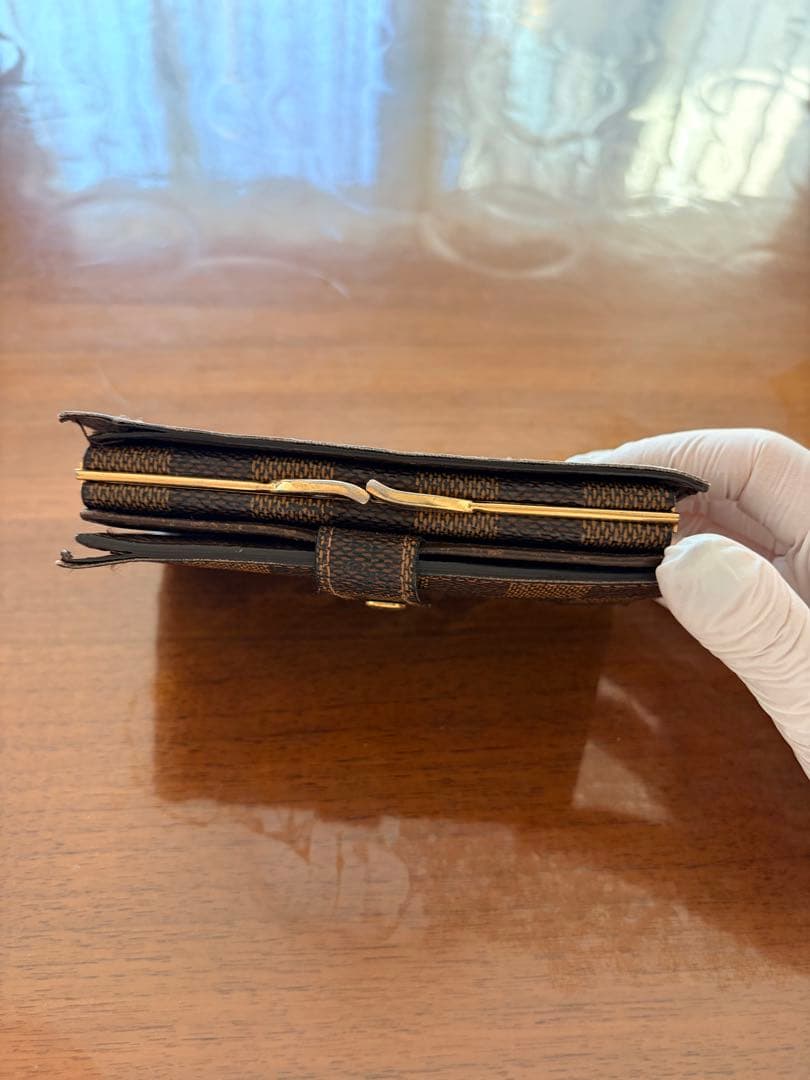 LOUIS VUITTON 二つ折りがま口財布