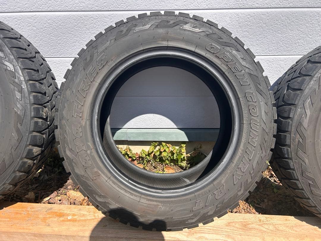 四*郎様 ハイエース　オープンカントリー　215/65R16 4本 ホワイトレタ