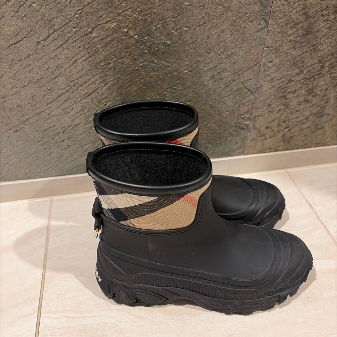 BURBERRY ブラック チェック柄 レインブーツ