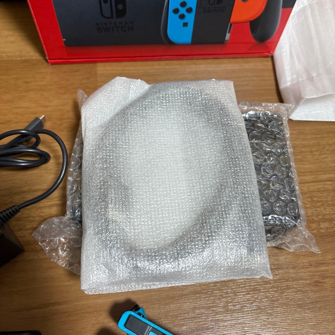 Nintendo Switch 本体　未使用品あり