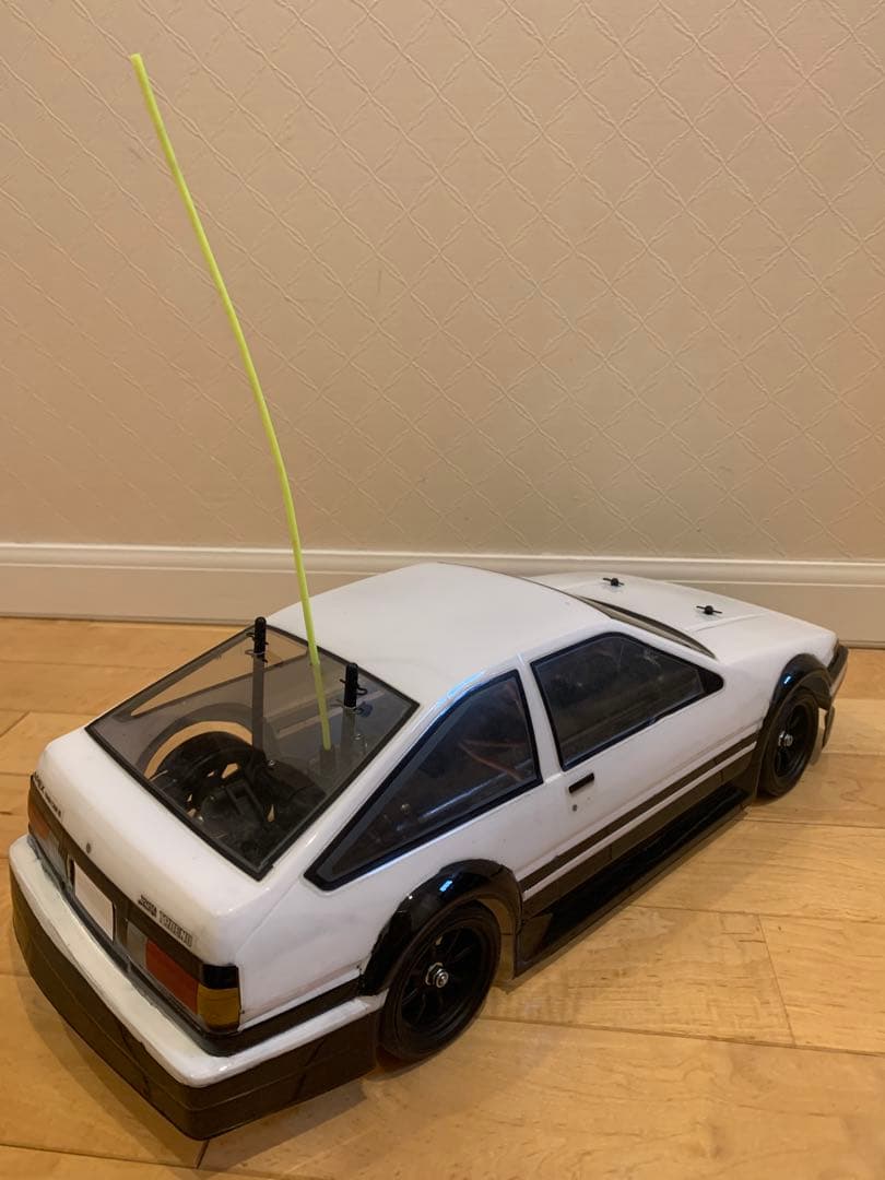 メカ無しタミヤ　ラジコンTL-01シャーシ　HPI AE86トレノボディ状態悪い