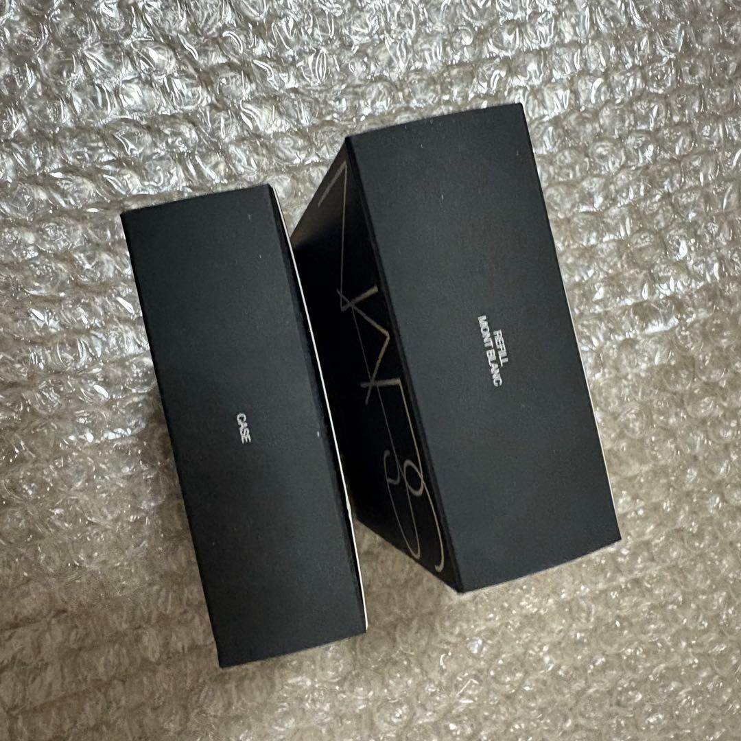 NARS ライトリフレクティング セラムクッションファンデ　ケース＆レフィル