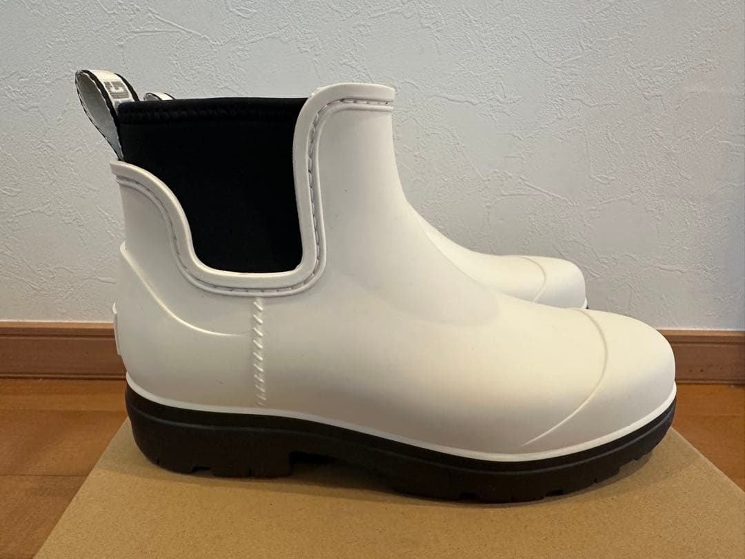 【新品未使用】UGG アグ　レインブーツ　レディース　24㎝