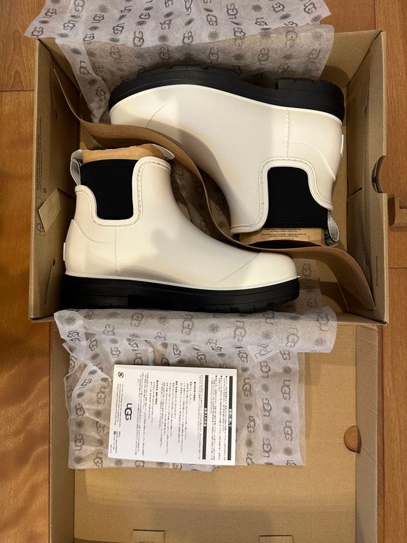 【新品未使用】UGG アグ　レインブーツ　レディース　24㎝