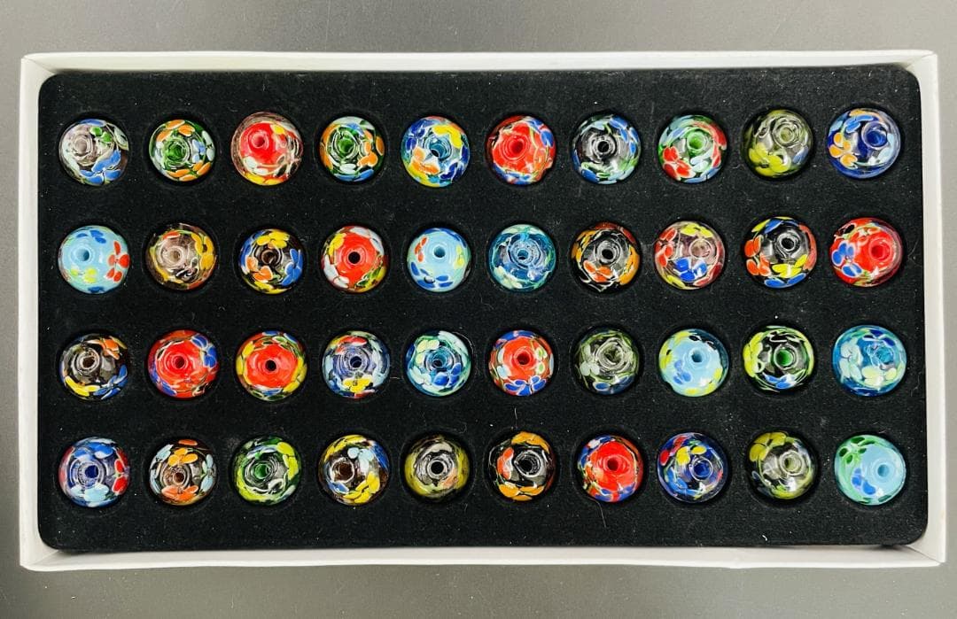 美品 トンボ玉 ガラス工芸 花文ビーズ 40点揃い 約2cm 蜻蛉玉 R8P2