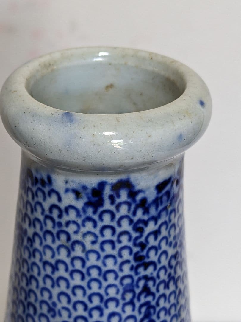 ♦古伊万里 印判染付 微塵唐草文様 徳利 明治時代 花器 一輪挿し 置物 骨董品