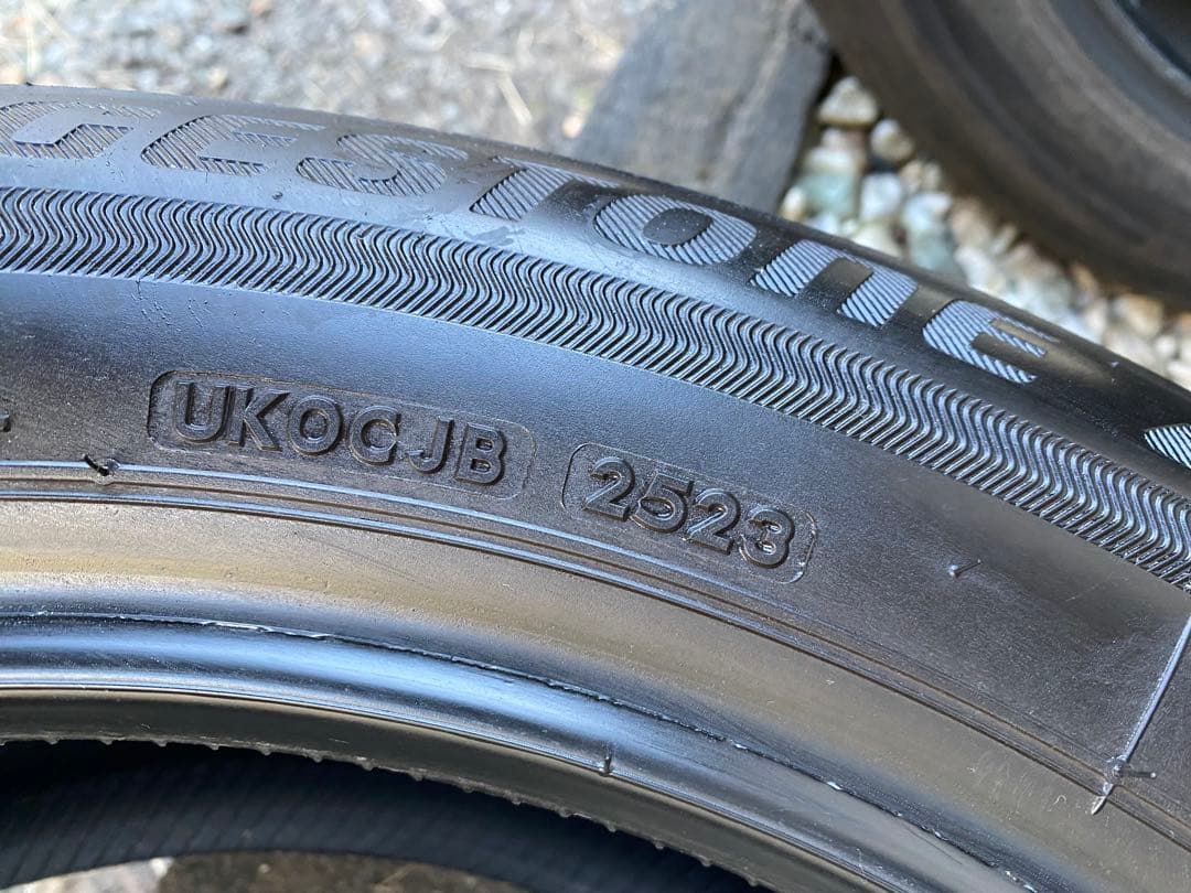 ①tmah！2023年製 ブリヂストン 195/60R17