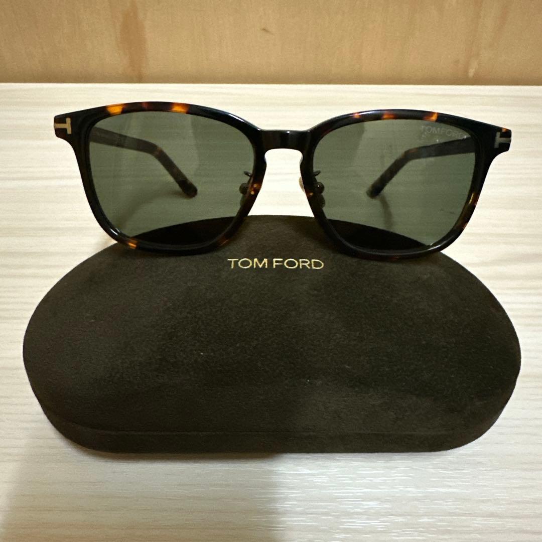 【美品】TOM FORD サングラス(FT1048) 52◽︎18 5252N