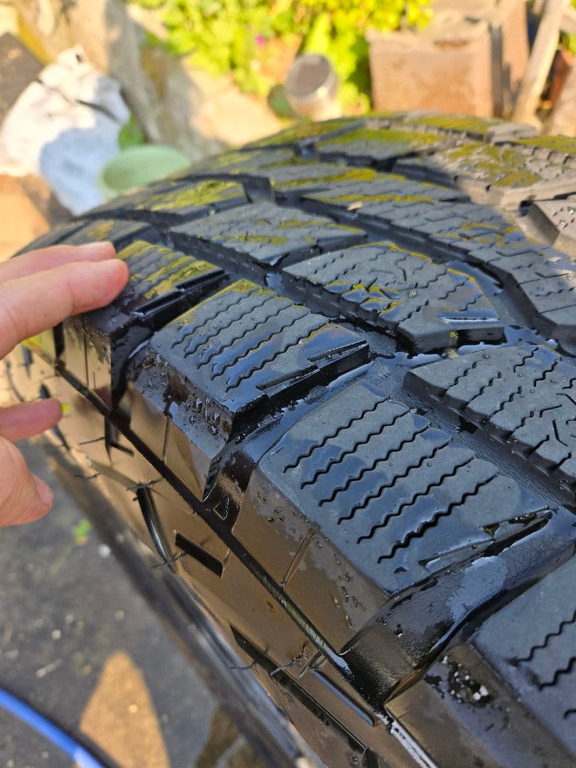 ジ*ー様 スタッドレス　トーヨー　オブザーブ　265 70 17 ホイールセット