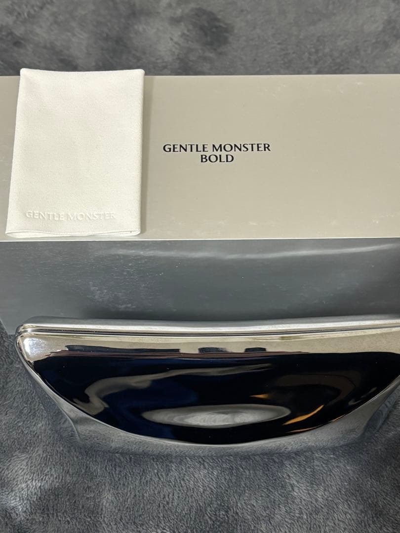 小物 Gentle Monster Tetra 02