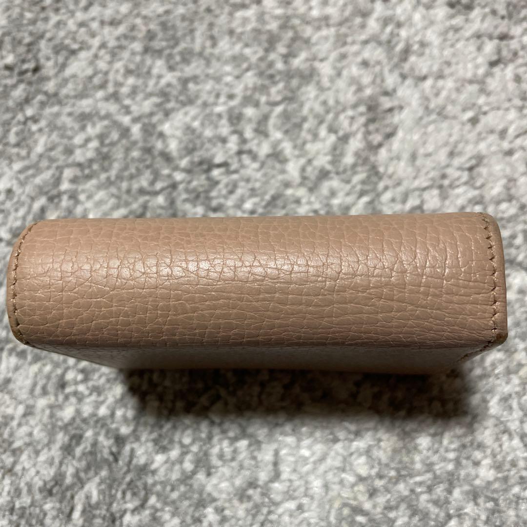 GUCCI ベージュレザー 二つ折り財布