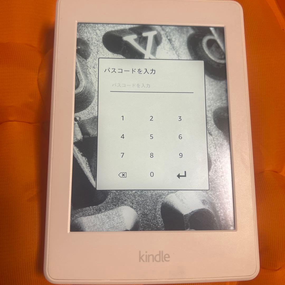 Amazon Kindle 6インチ ホワイト　ケース付