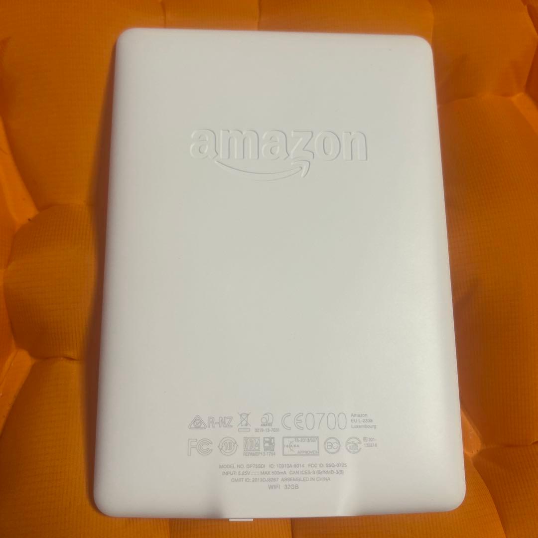 Amazon Kindle 6インチ ホワイト　ケース付