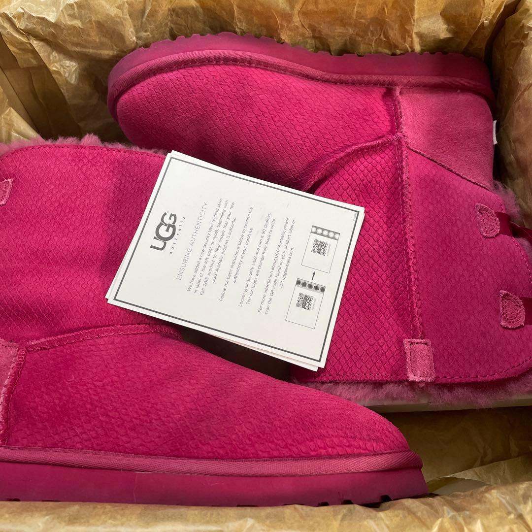 UGG W BAILEY BOW エキゾチックスケール