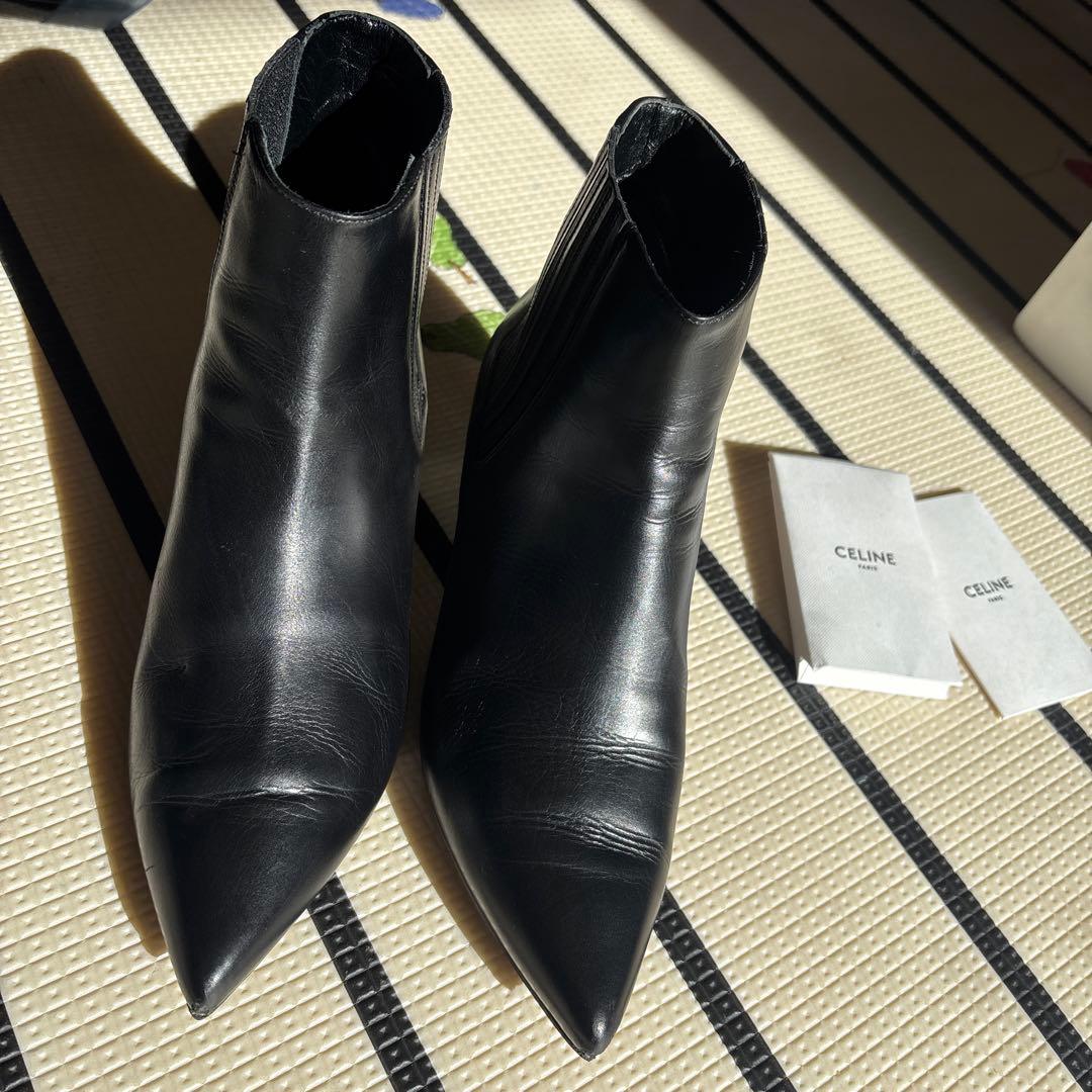 CELINE ブラック ポインテッドトゥブーツ 37