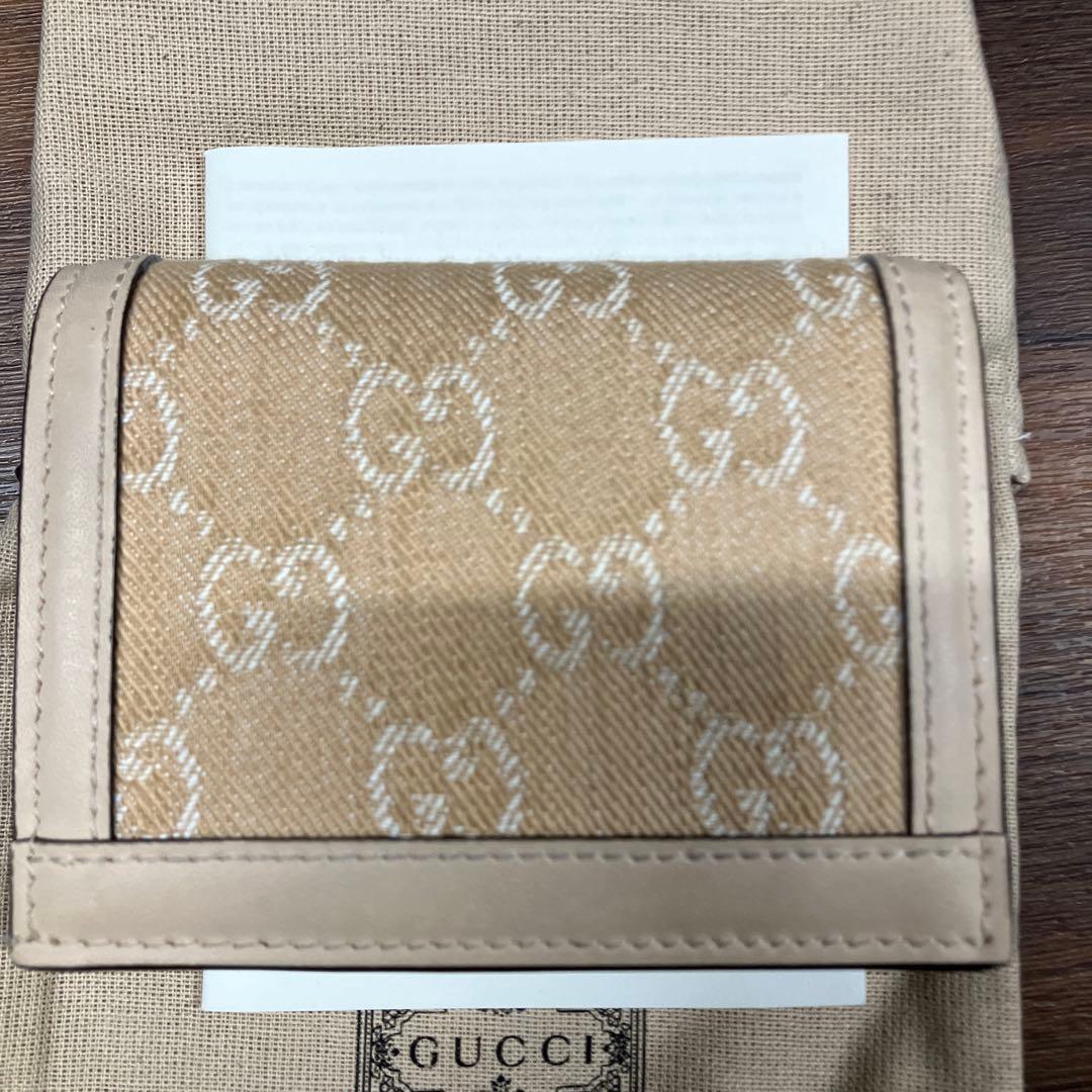 GUCCI GGロゴ 二つ折り財布 ベージュ