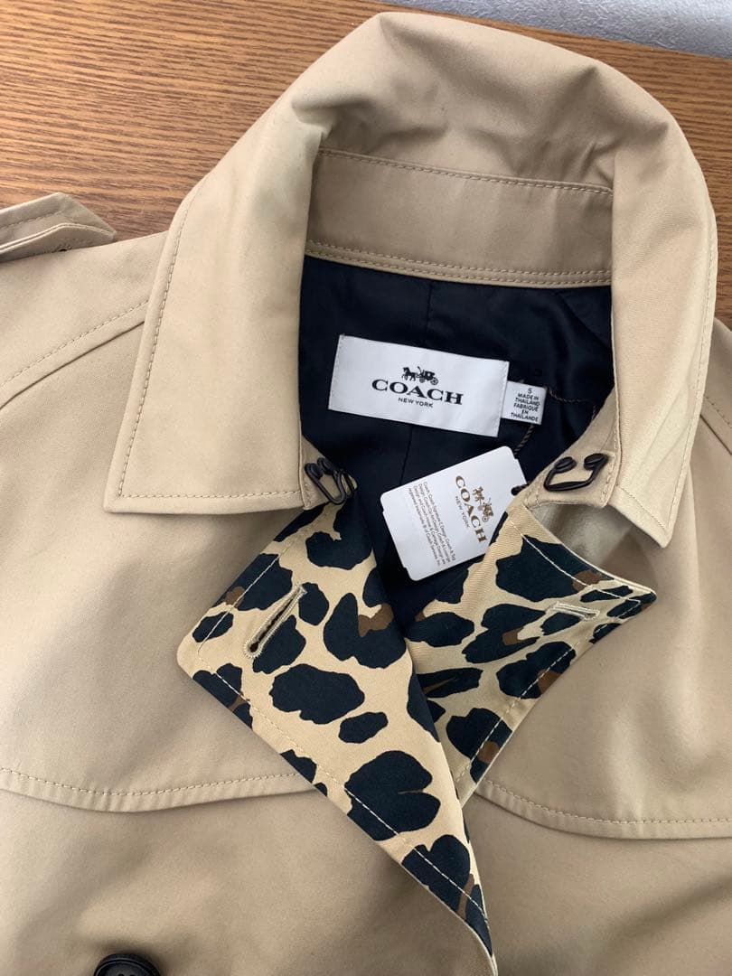 ファファ タグ付き未使用COACH ベージュ トレンチコート