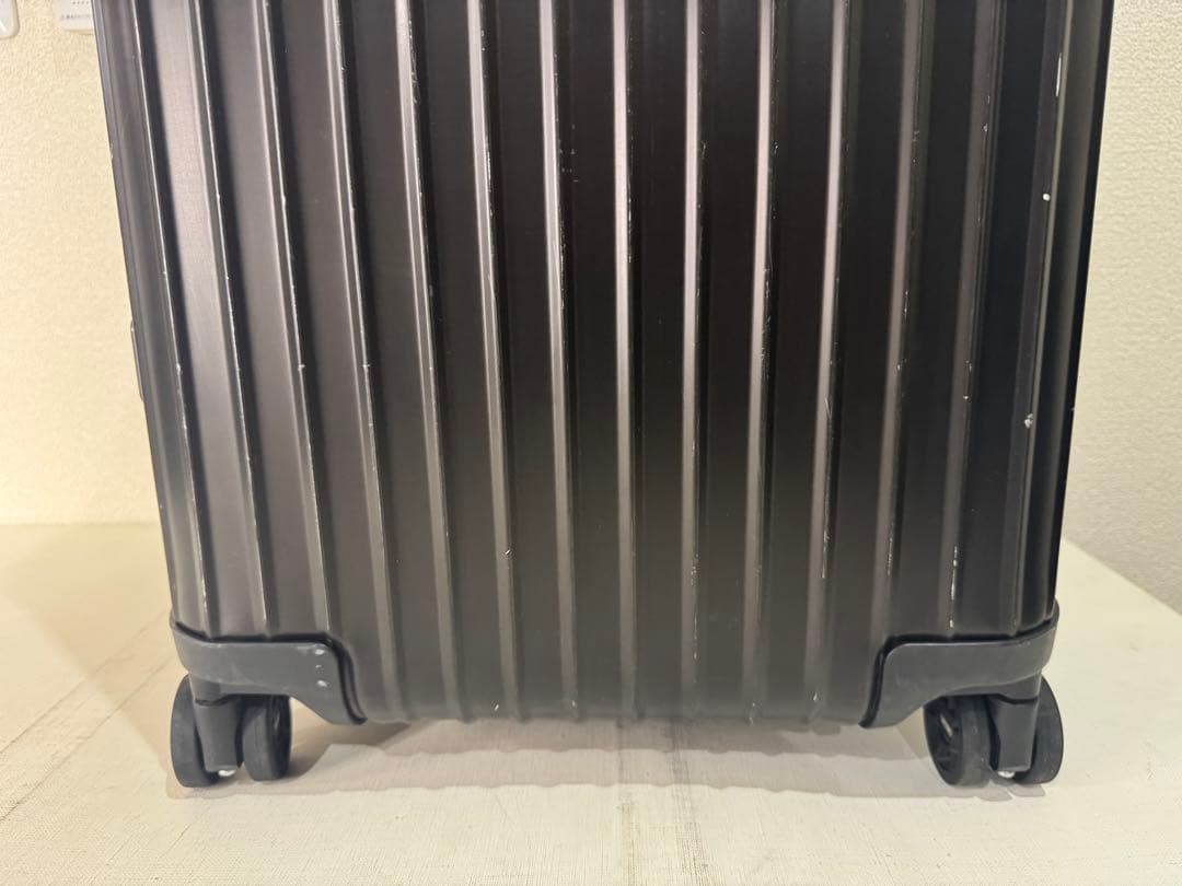 リモワ トパーズ ステルス 32L 4輪 キャリーケース TSAロック 正規品