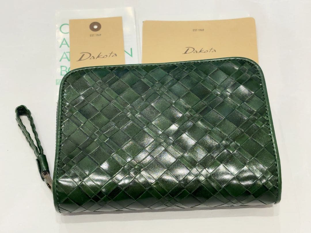 新品　ダコタ　アロマティコ　二つ折り　財布　ラウンドファスナー　グリーン　本革