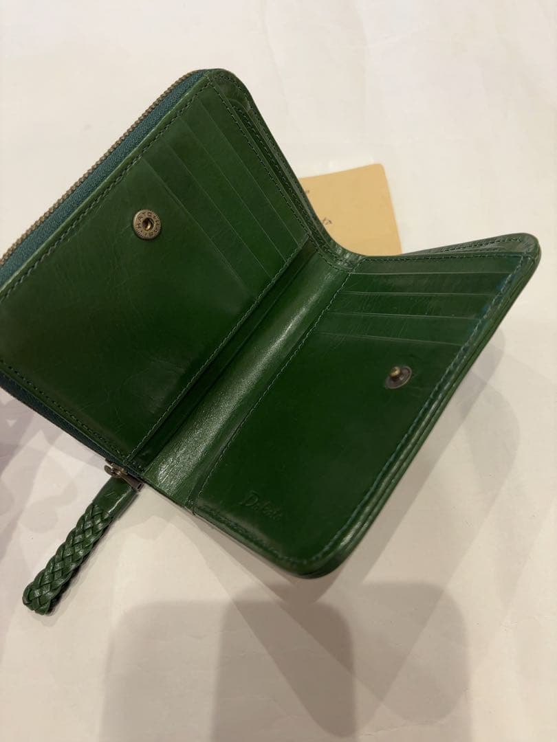 新品　ダコタ　アロマティコ　二つ折り　財布　ラウンドファスナー　グリーン　本革