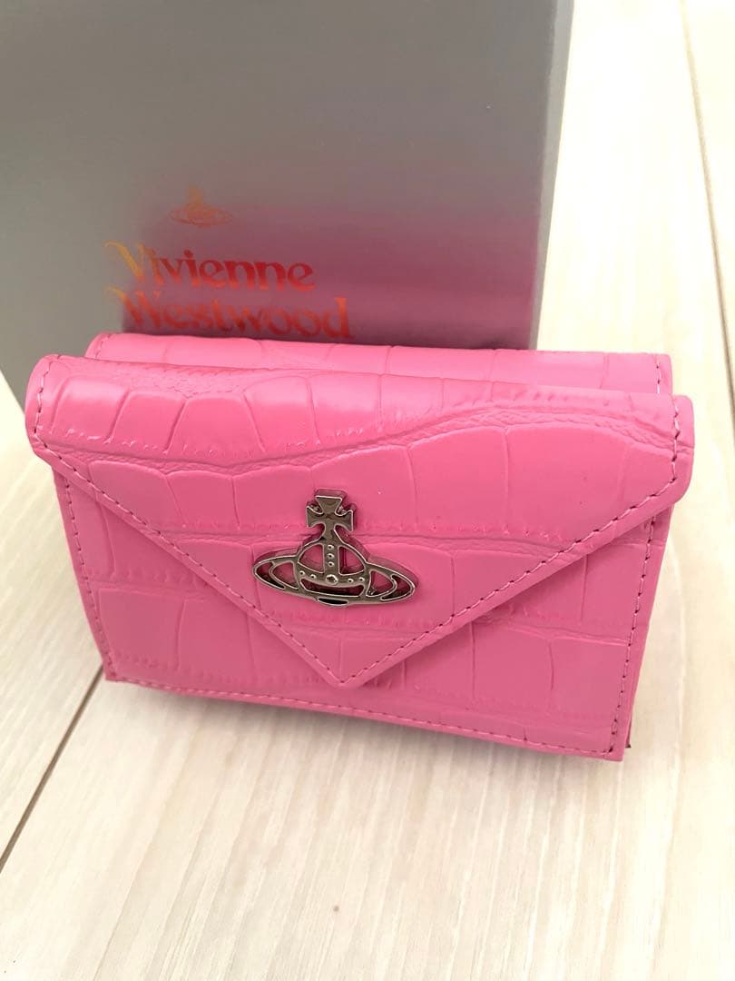 Vivienne Westwood 三つ折り新品財布