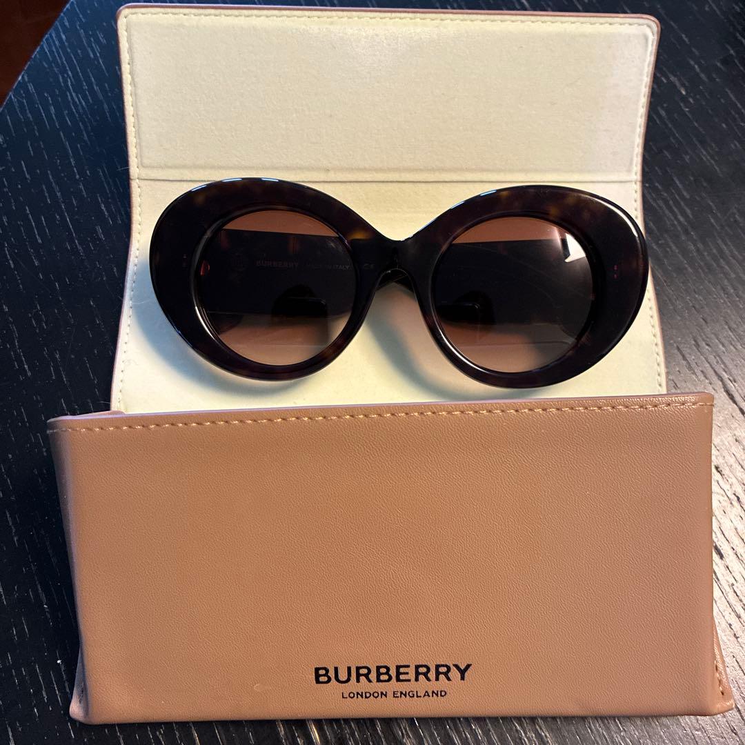 BURBERRY ブラウンオーバーサイズサングラスBE4370U MARGOT