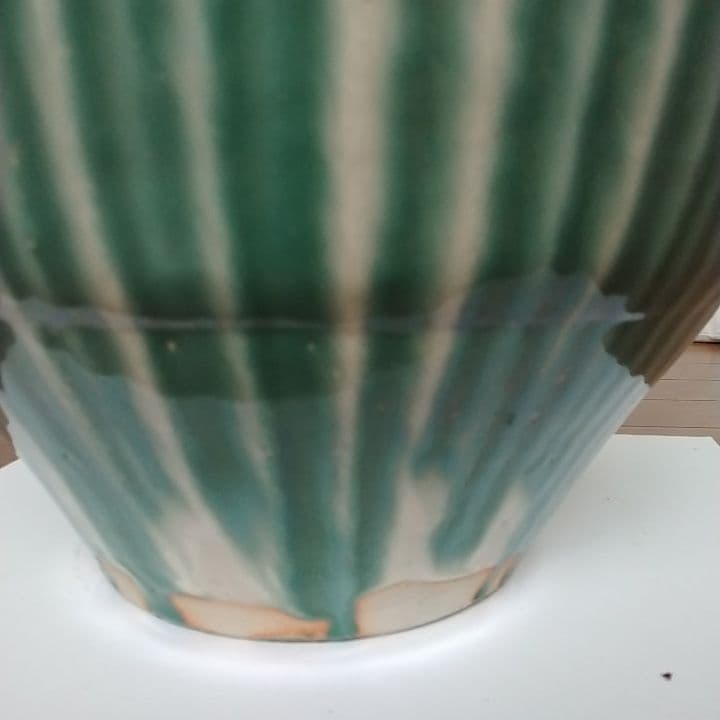 味わい深い陶器の壺 used品