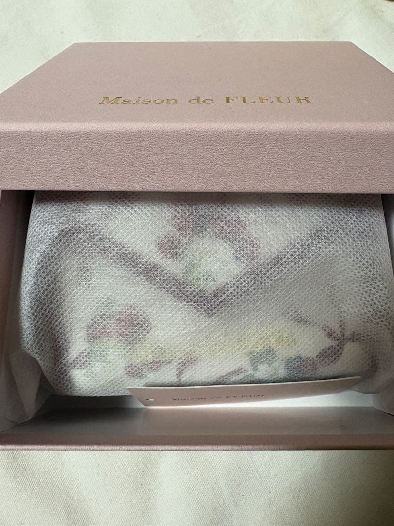 【新品】Maison de FLEUR いちご柄ウォレット