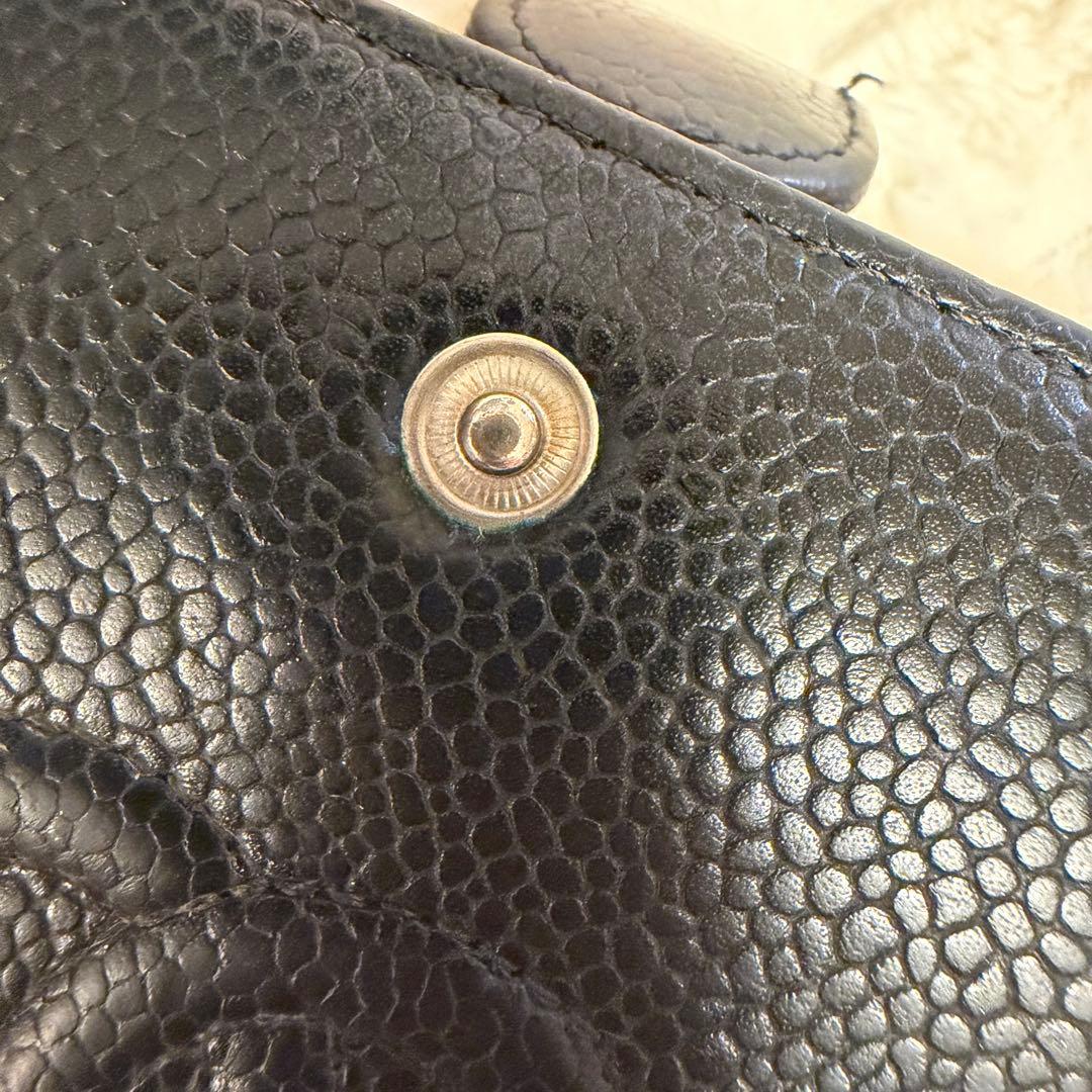 CHANEL シャネル　ブラックレザー 二つ折り財布　がま口　黒