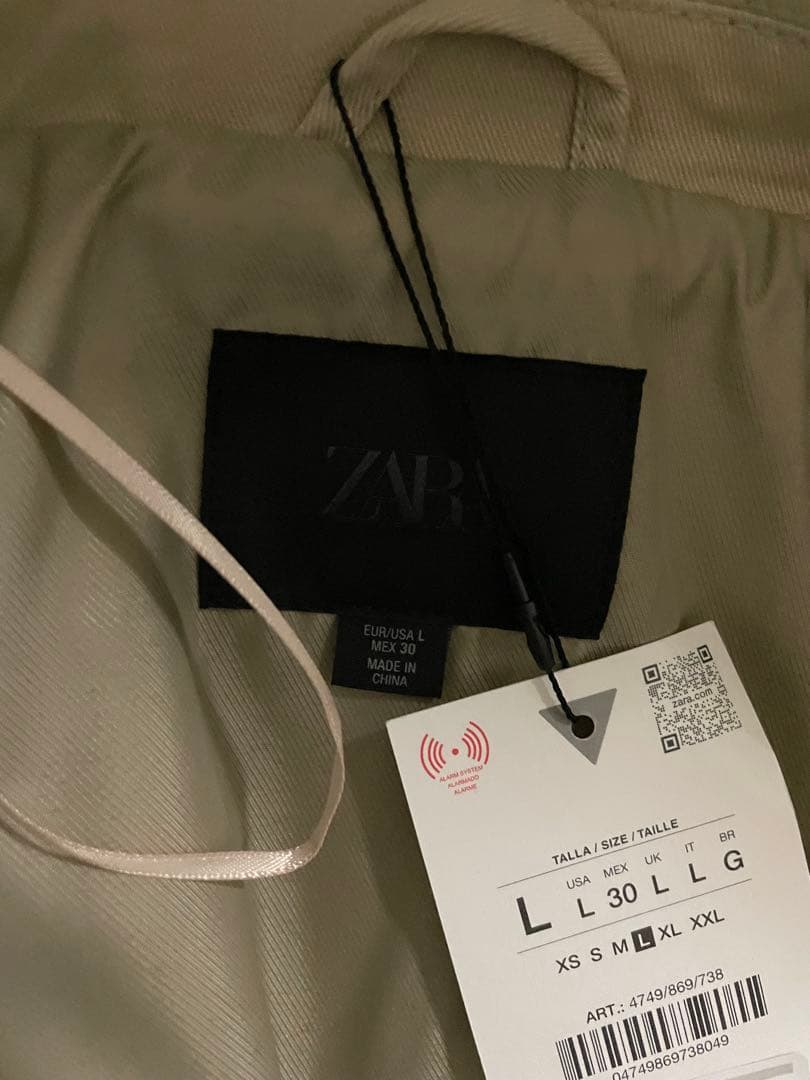 タグ付き新品★ZARAのショートバルーントレンチコート★Lサイズ★コムギ色★完売